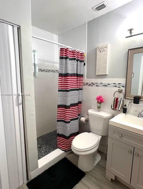 10910 Southwest 217th Terrace Miami, FL 33170 - Photo 15 of 31