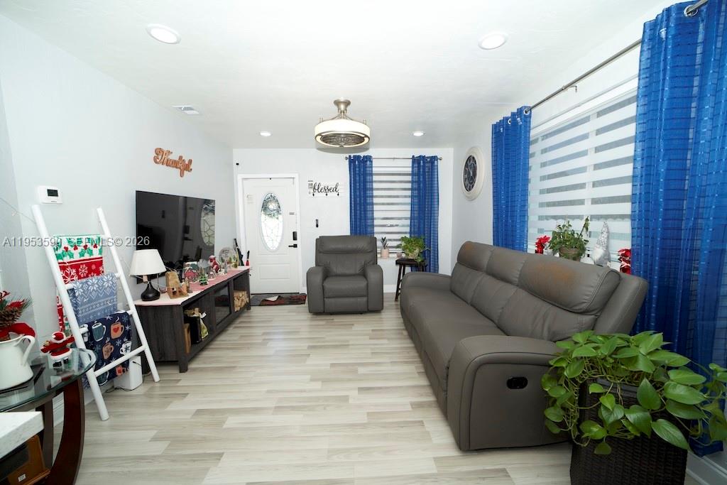 10910 Southwest 217th Terrace Miami, FL 33170 - Photo 5 of 17