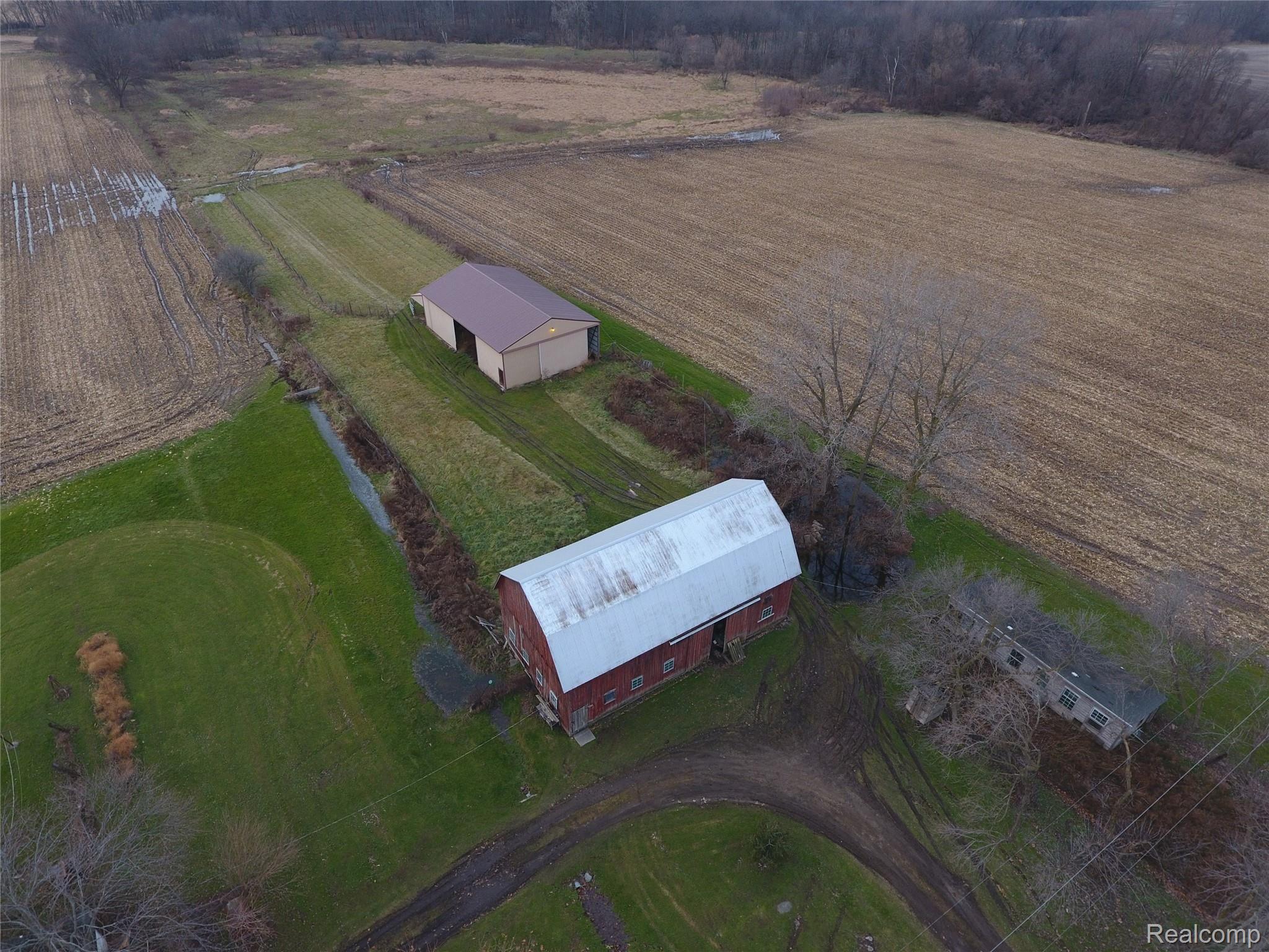 3824 Glover Road Almont, MI 48003 - Photo 33 of 54 Barns.JPG
