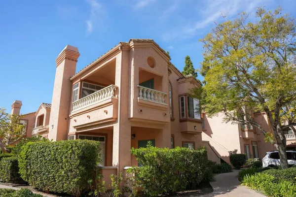 $665,000 | 3575 Cameo Drive, Unit 43, Oceanside, CA 92056