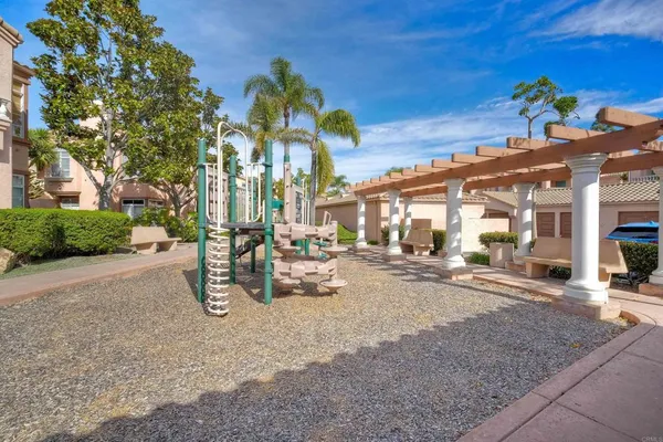 $665,000 | 3575 Cameo Drive, Unit 43, Oceanside, CA 92056