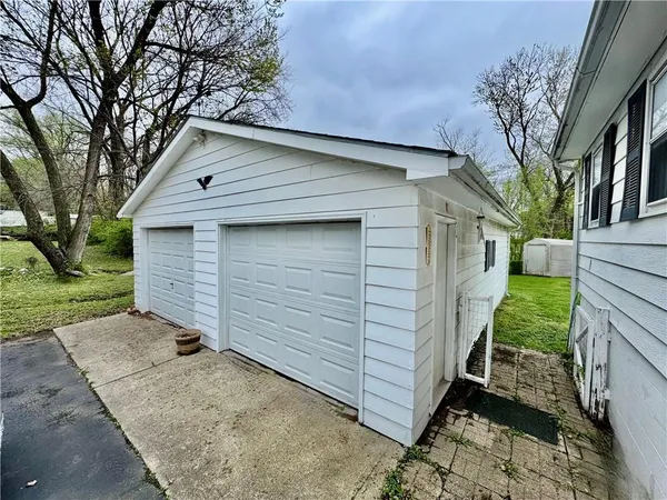 $185,900 | 725 Ley Street, Excelsior Springs, MO 64024