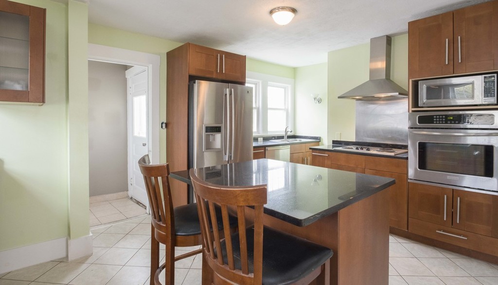 7 Clements Road Waltham, MA 02453 - Photo 5 of 29 Gallery Image 5