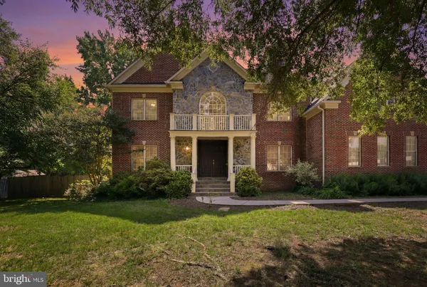 $1,650,000 | 8813 Oak Leaf Drive, Alexandria, VA 22309