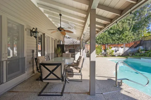 $899,900 | 1184 Smoke River Way, Sacramento, CA 95831