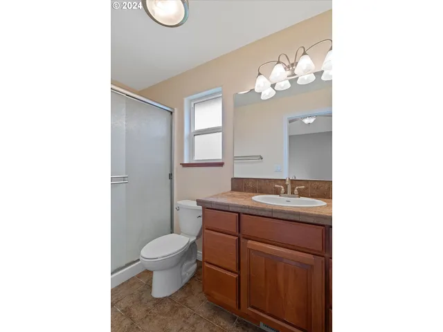 $897,000 | 1933 Southwest Coast Avenue, Lincoln City, OR 97367