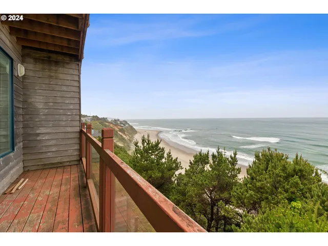 $897,000 | 1933 Southwest Coast Avenue, Lincoln City, OR 97367