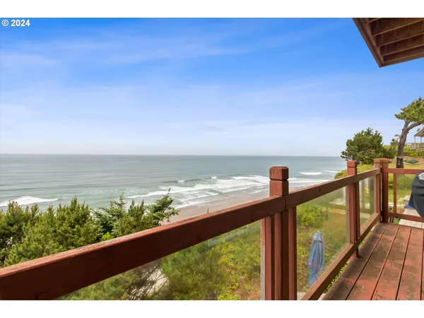 $897,000 | 1933 Southwest Coast Avenue, Lincoln City, OR 97367