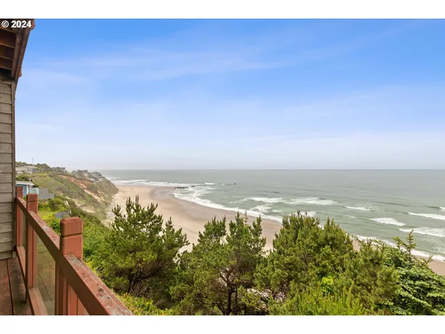 $897,000 | 1933 Southwest Coast Avenue, Lincoln City, OR 97367