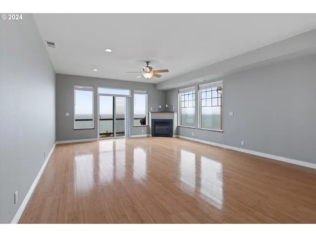 $897,000 | 1933 Southwest Coast Avenue, Lincoln City, OR 97367