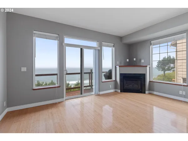 $897,000 | 1933 Southwest Coast Avenue, Lincoln City, OR 97367