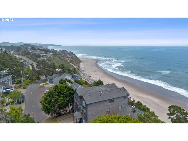 $897,000 | 1933 Southwest Coast Avenue, Lincoln City, OR 97367