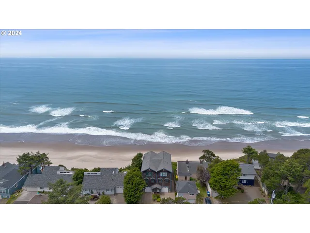 $897,000 | 1933 Southwest Coast Avenue, Lincoln City, OR 97367
