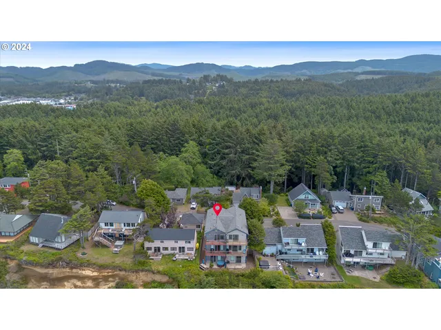 $897,000 | 1933 Southwest Coast Avenue, Lincoln City, OR 97367