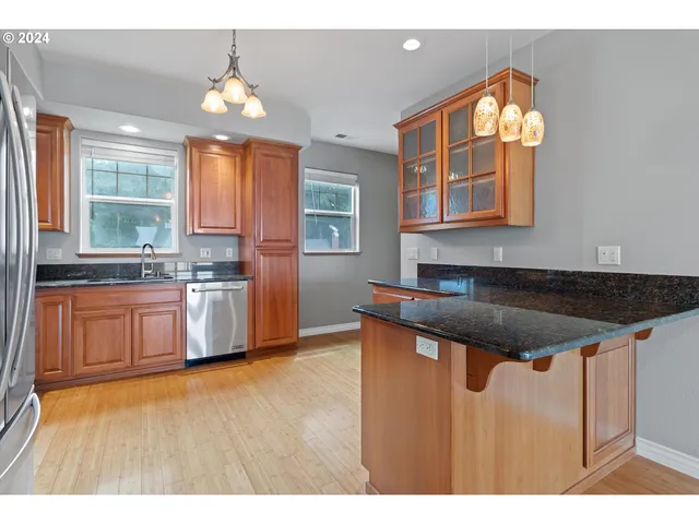 $897,000 | 1933 Southwest Coast Avenue, Lincoln City, OR 97367