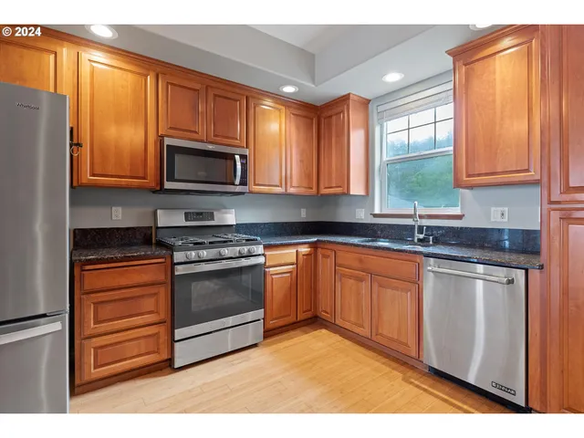 $897,000 | 1933 Southwest Coast Avenue, Lincoln City, OR 97367