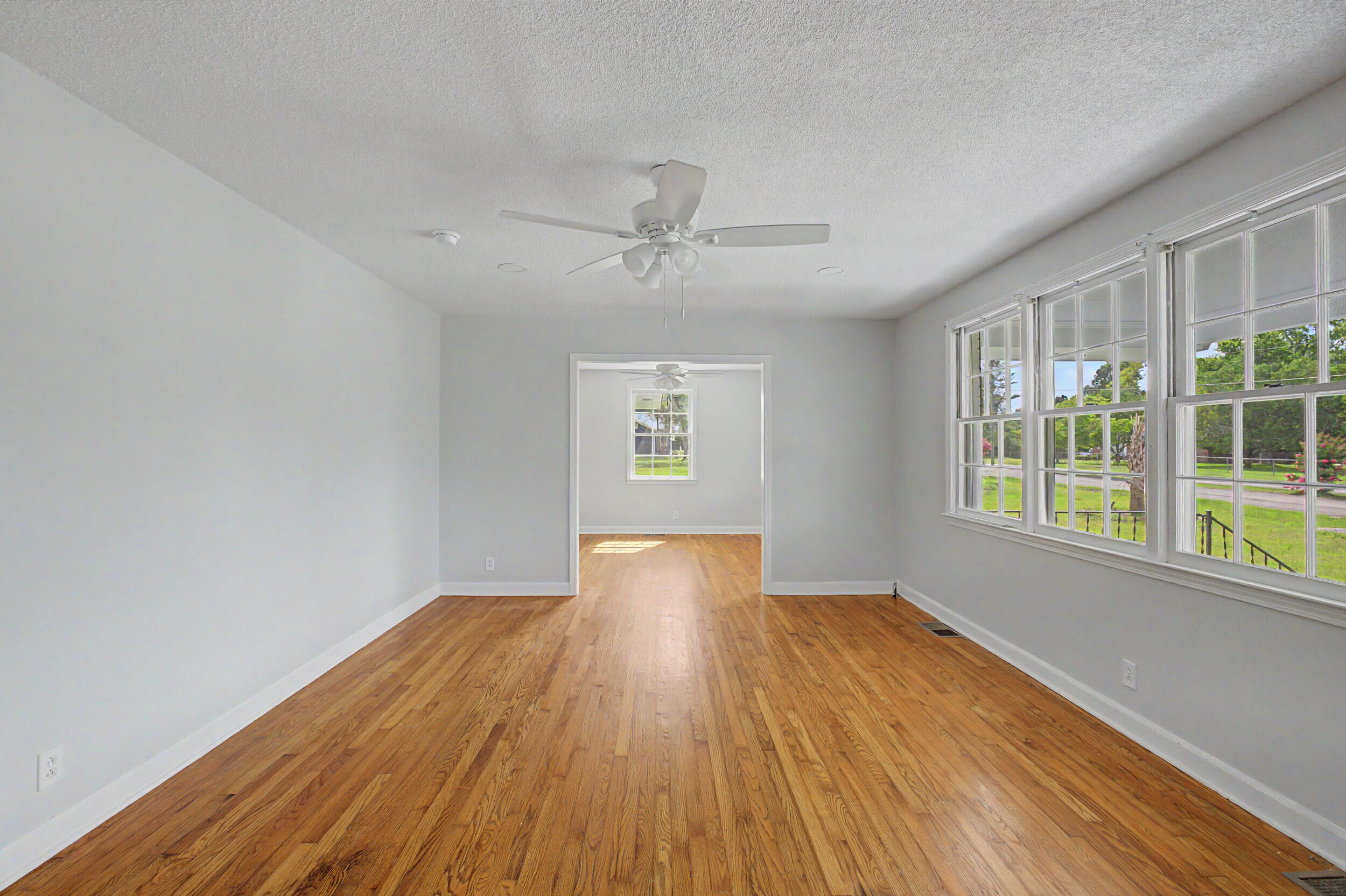 125 Aiken Street Springfield, SC 29146 - Photo 9 of 38