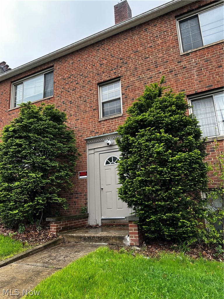 2676 Noble Road, Unit 3 Cleveland Heights, OH 44121 - Photo 2 of 14