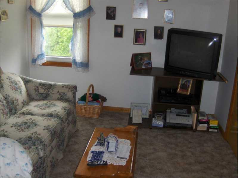 313 South Rumford Road Rumford, ME 04276 - Photo 9 of 34 Family Room.