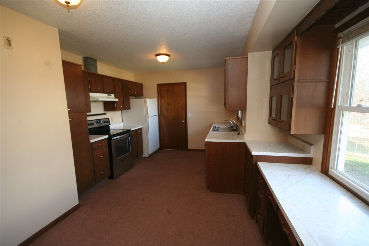 204 Ridge Road Williamsburg, IA 52361 - Photo 8 of 20 Gallery Image 8