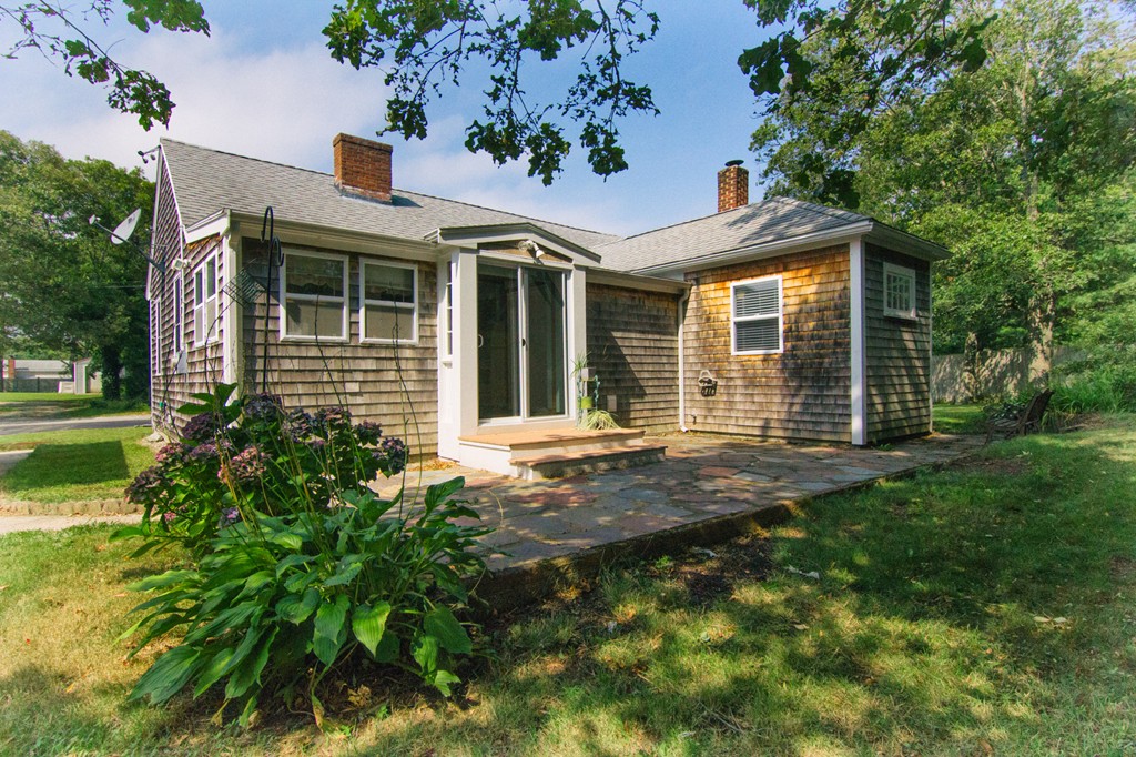 4 Nick Vedder Road Bourne, MA 02532 - Photo 3 of 19 Gallery Image 3