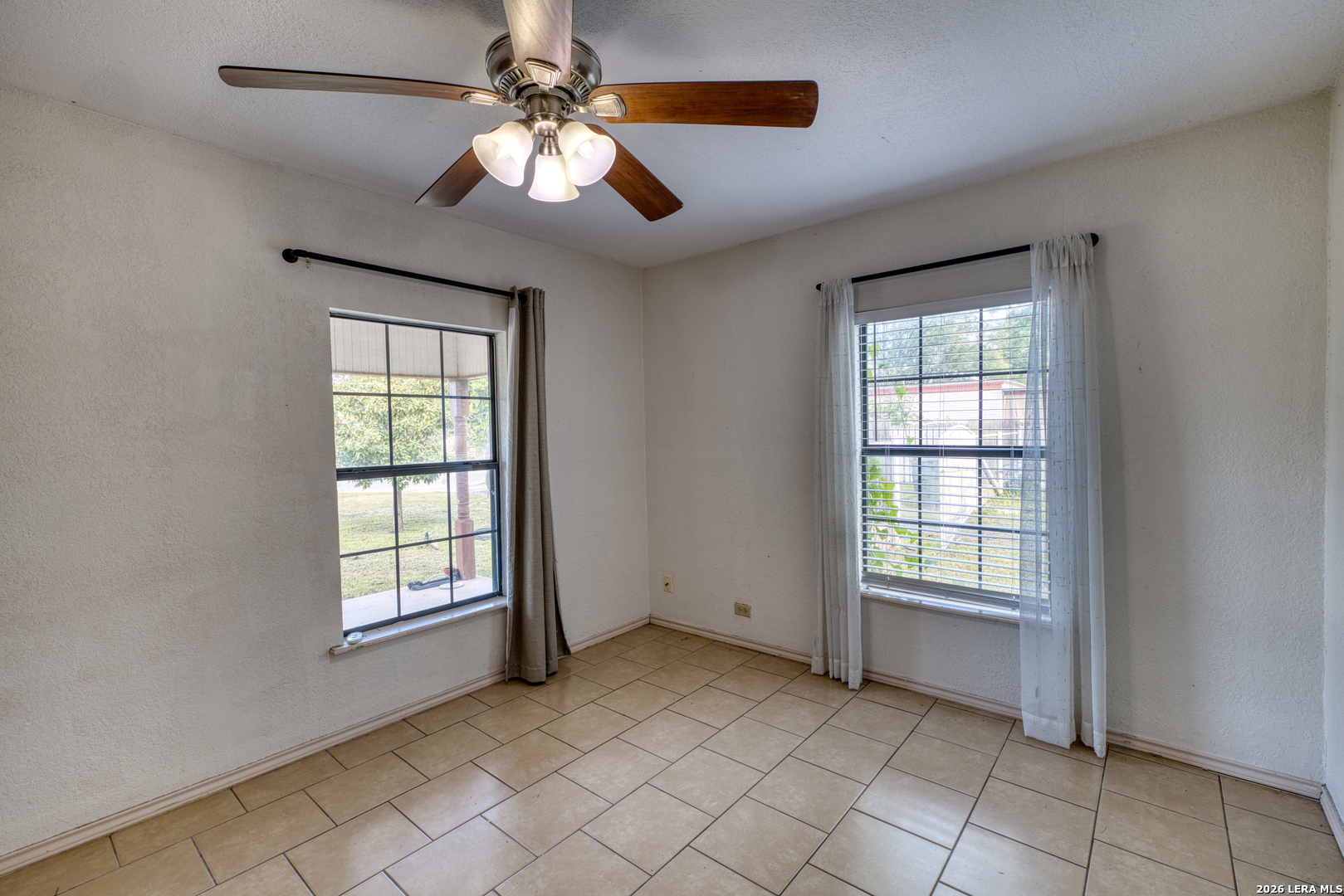 1231 North High Street Uvalde, TX 78801 - Photo 14 of 28