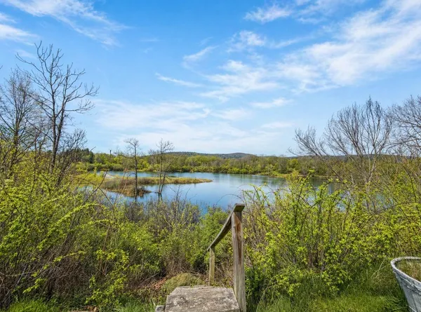 $2,400 | 209 Vivian Lane, Vestal, NY 13850