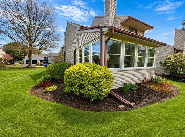 $2,400 | 209 Vivian Lane, Vestal, NY 13850