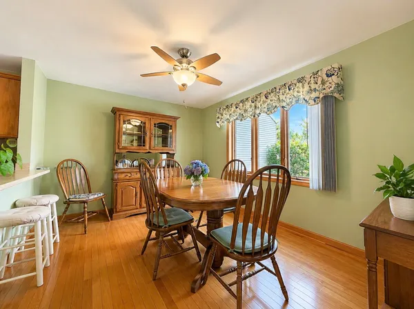 $2,400 | 209 Vivian Lane, Vestal, NY 13850