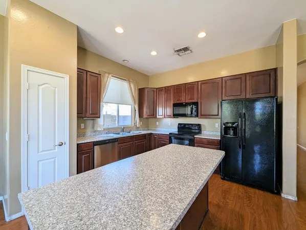 $2,398 | 3310 West Latona Road, Laveen, AZ 85339