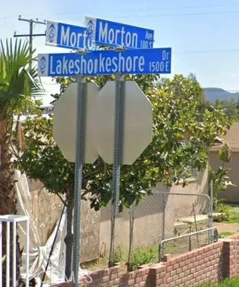 a sign that is on the side of the road