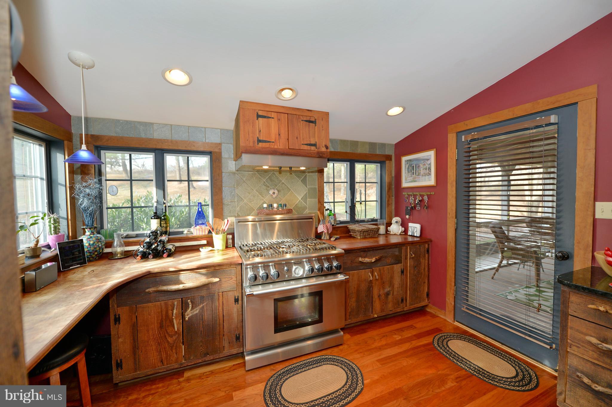 34973 Sunny Ridge Road Round Hill, VA 20141 - Photo 26 of 52 Kitchen view 2