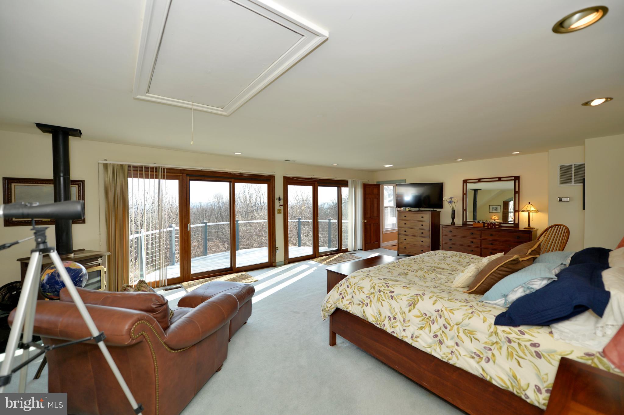 34973 Sunny Ridge Road Round Hill, VA 20141 - Photo 40 of 52 Upper level second master suite view 2