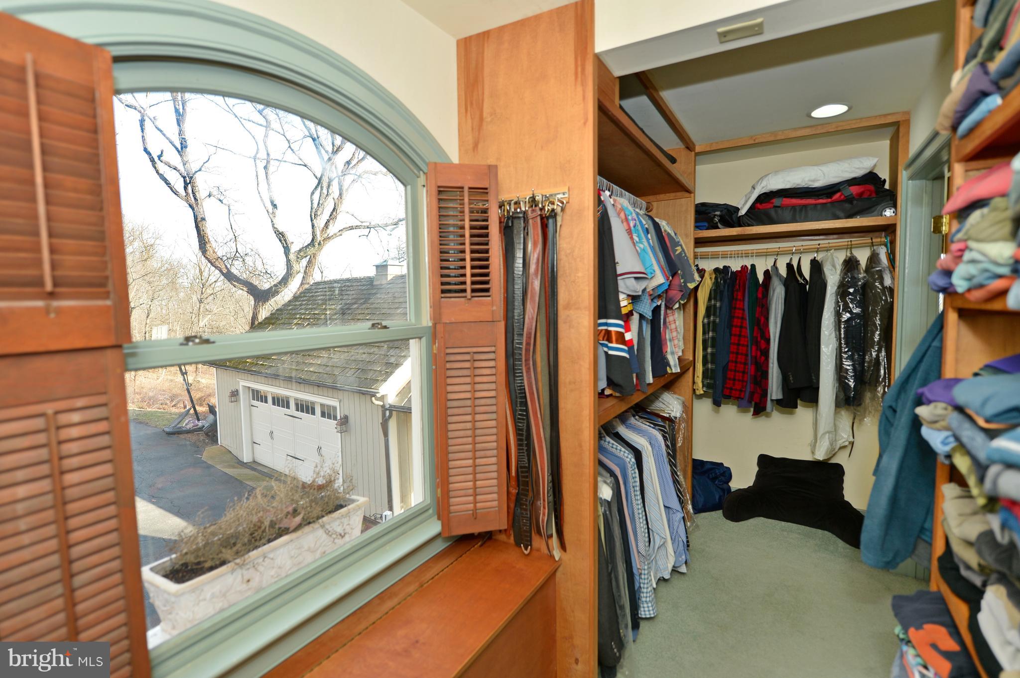34973 Sunny Ridge Road Round Hill, VA 20141 - Photo 46 of 52 Upper level second master walk-in closet view 2