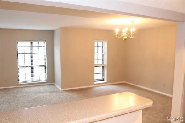 $169,900 | 927 Claytonbrook Drive, Unit 3, Ballwin, MO 63011