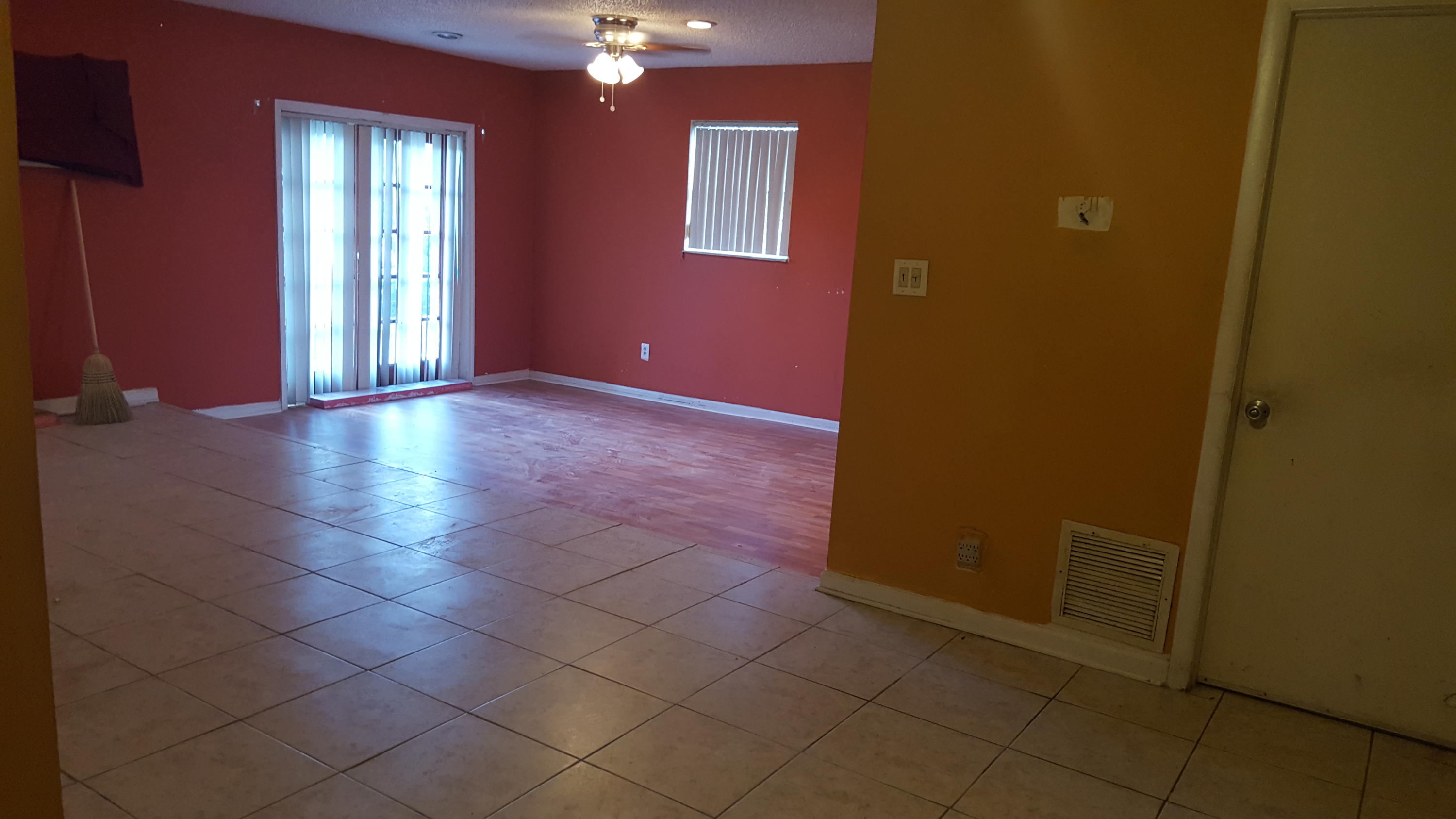 400 West 35th Street Riviera Beach, FL 33404 - Photo 10 of 20 20160620_181614