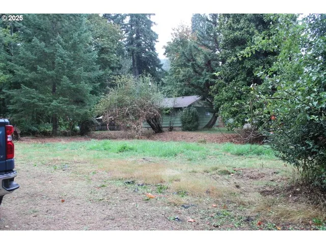 $465,000 | 21620 Glaze Road, Veneta, OR 97487