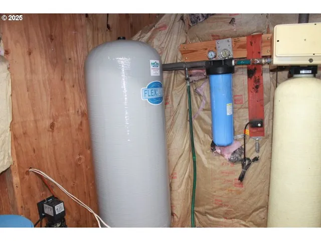 $465,000 | 21620 Glaze Road, Veneta, OR 97487