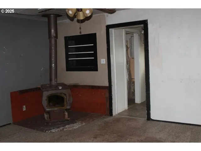 $465,000 | 21620 Glaze Road, Veneta, OR 97487