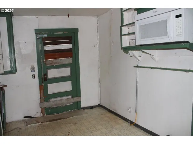 $465,000 | 21620 Glaze Road, Veneta, OR 97487