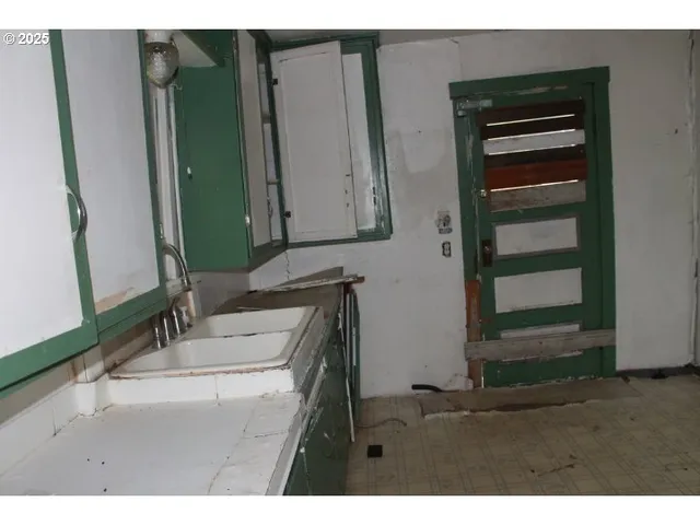 $465,000 | 21620 Glaze Road, Veneta, OR 97487