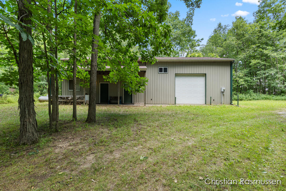 18 Dick Road Fenwick, MI 48834 - Photo 1 of 32 Pole barn from W