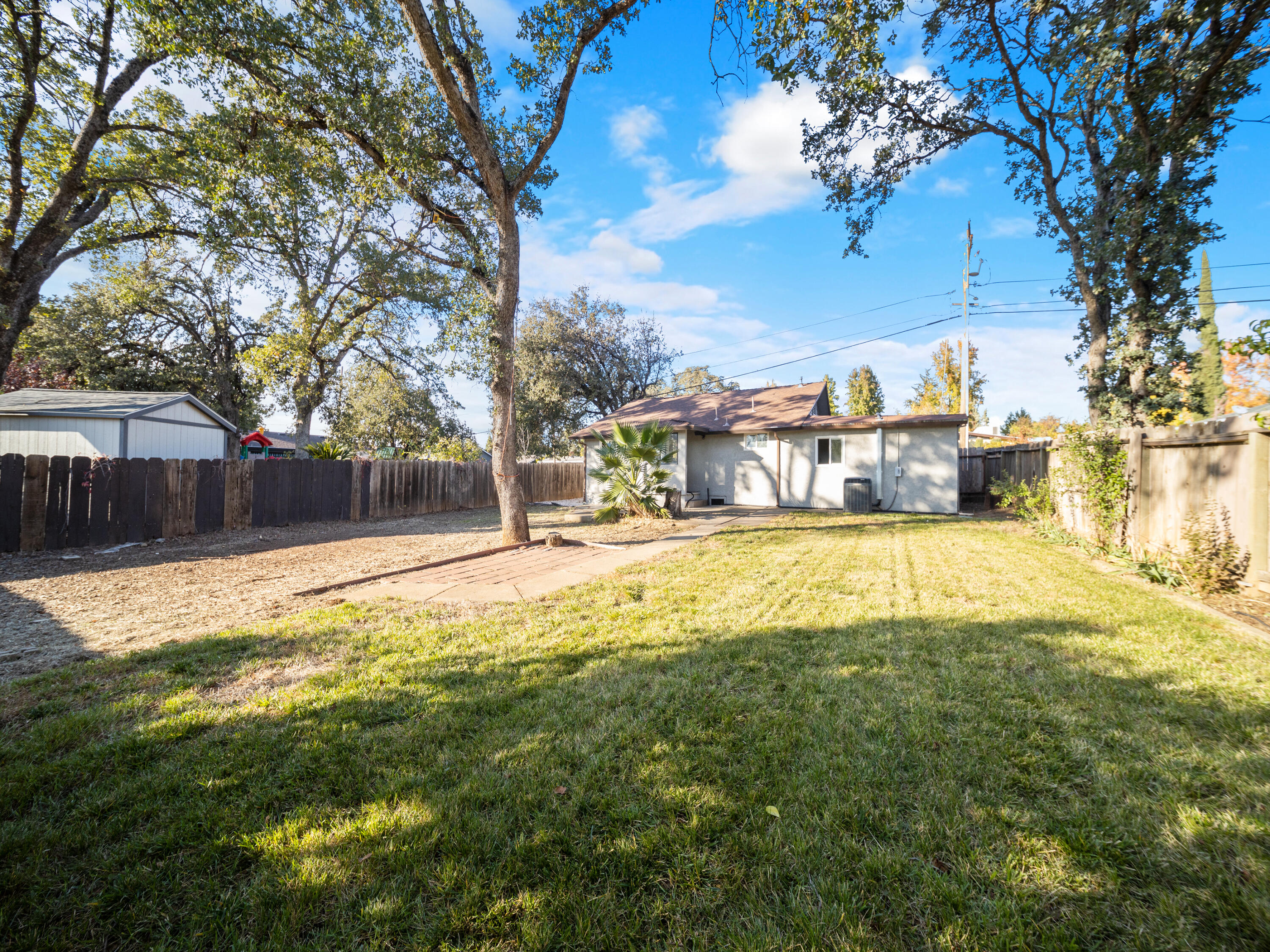 1055 Harpole Road Redding, CA 96002 - Photo 21 of 23 712A8943