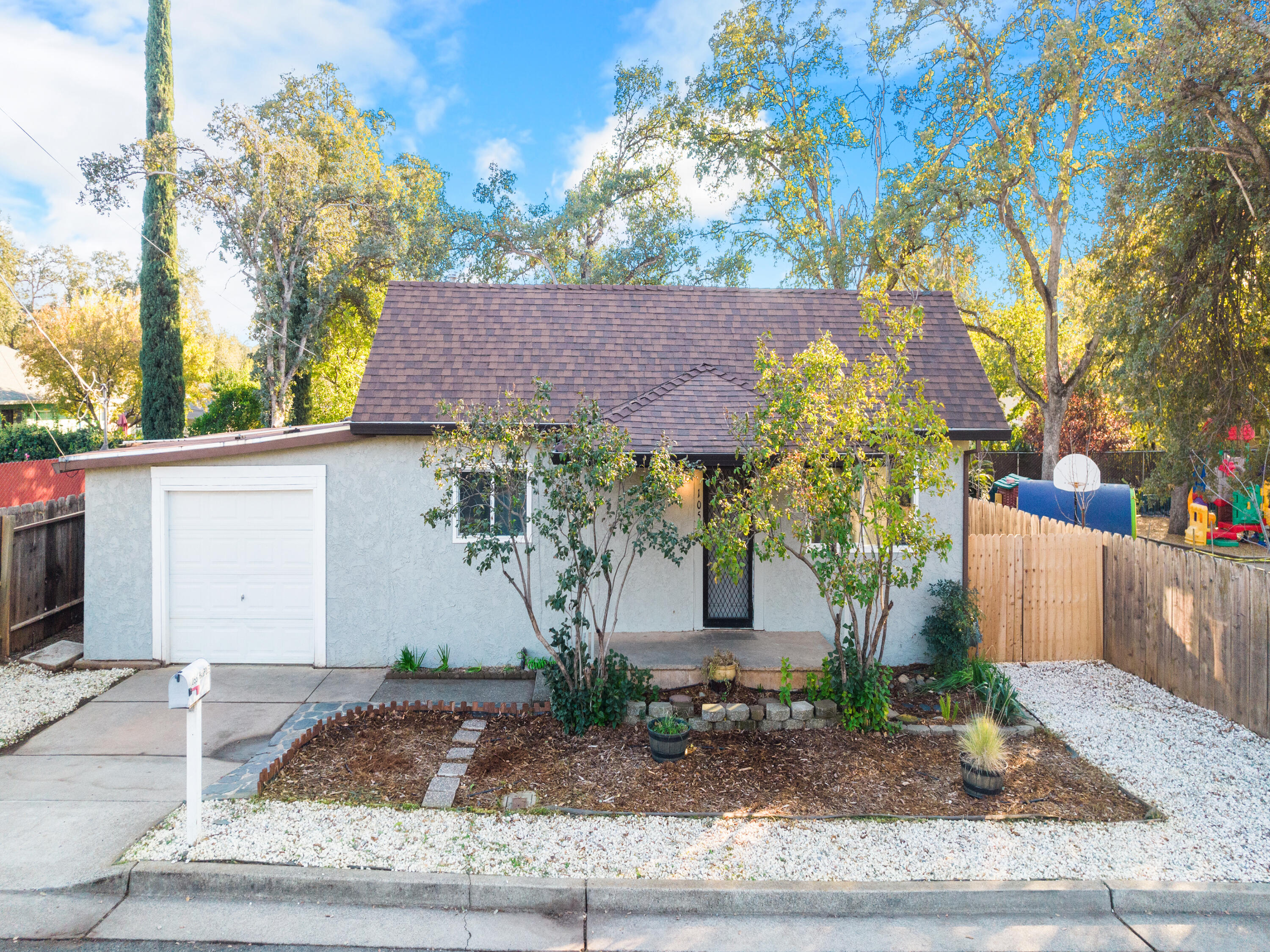 1055 Harpole Road Redding, CA 96002 - Photo 4 of 23 DJI_0498