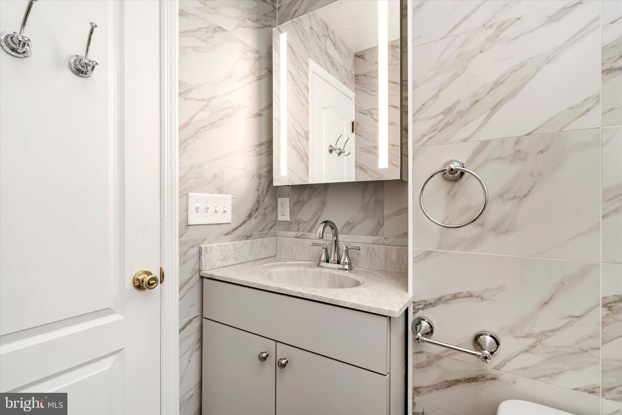 19 Overton Road East Windsor, NJ 08520 - Photo 17 of 34 Gallery Image 17