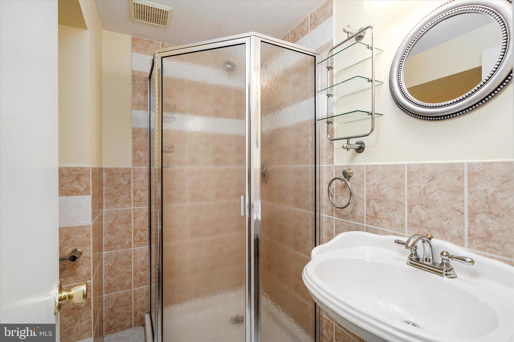 19 Overton Road East Windsor, NJ 08520 - Photo 24 of 34 Gallery Image 24