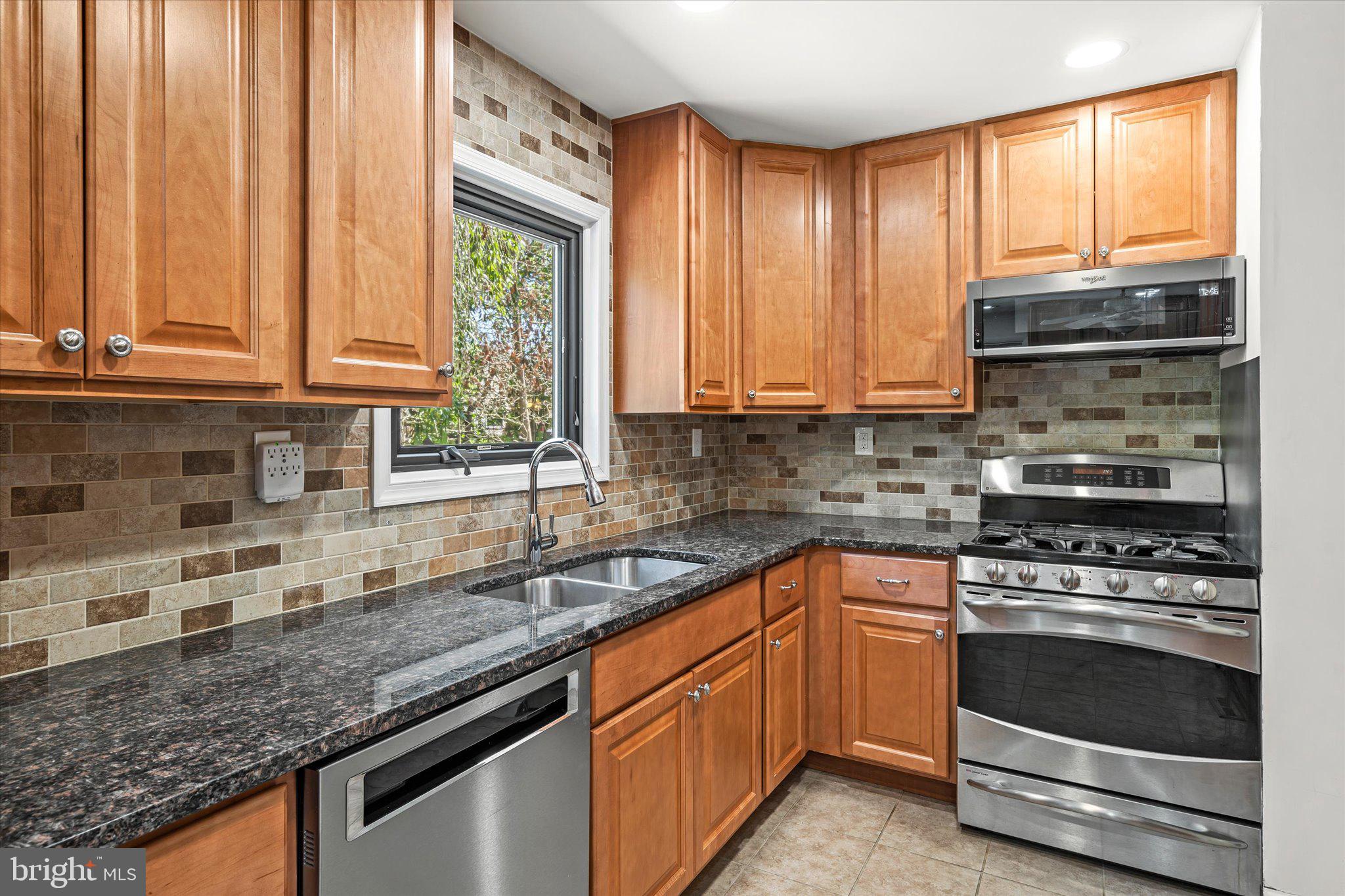 19 Overton Road East Windsor, NJ 08520 - Photo 8 of 34 Gallery Image 8
