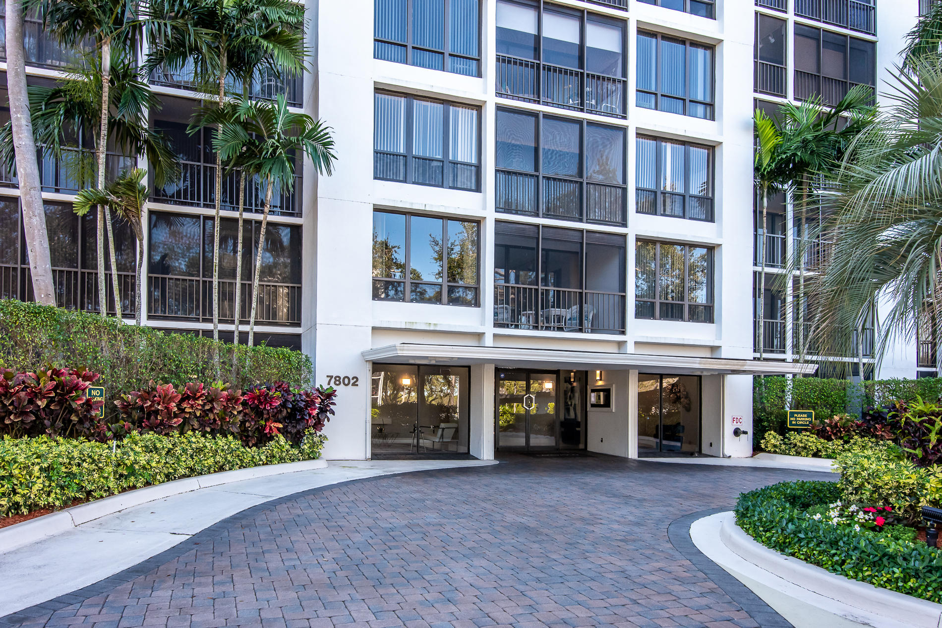 7802 Lakeside Boulevard, Unit 784 Boca Raton, FL 33434 - Photo 4 of 41 Entrance to 7802