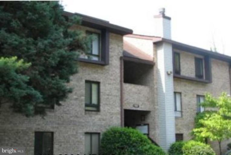11657 Stoneview Square, Unit 2B Reston, VA 20191 - Photo 1 of 13 Exterior (Main)
