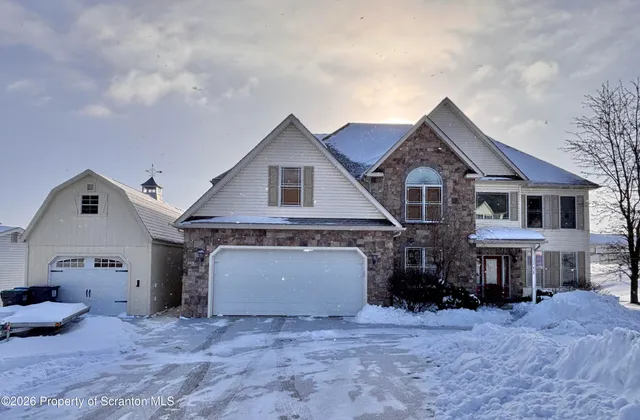 $599,000 | 414 Callahan Drive, Jermyn, PA 18433